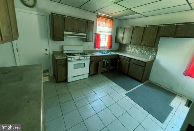 1640 North Ellamont Street Baltimore, MD 21216 - Photo 2 of 8 kitchen