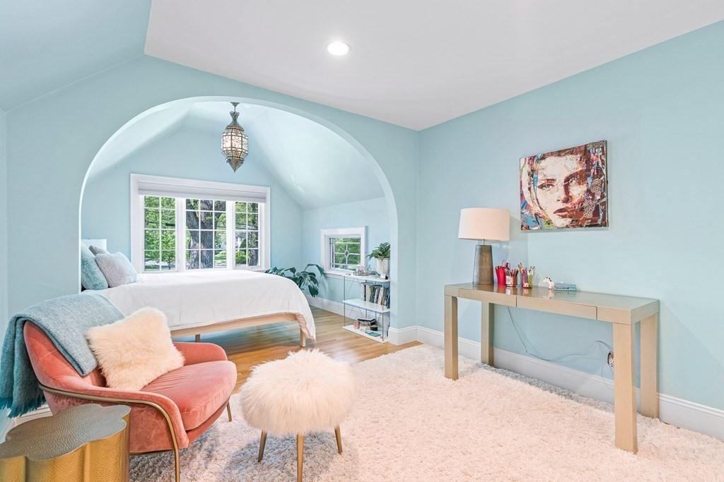 25 Emerson Road Wellesley, MA 02481 - Photo 28 of 42 a living room with furniture and a window
