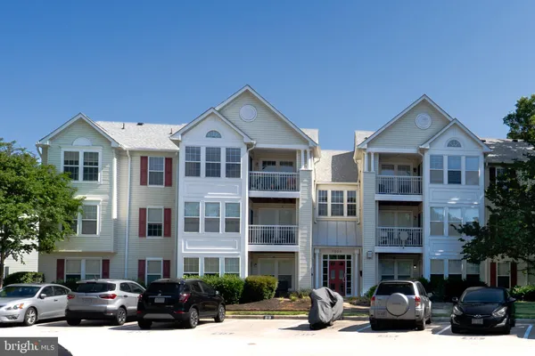 $2,200 | 7505 Calderon Court, Unit J, Alexandria, VA 22306