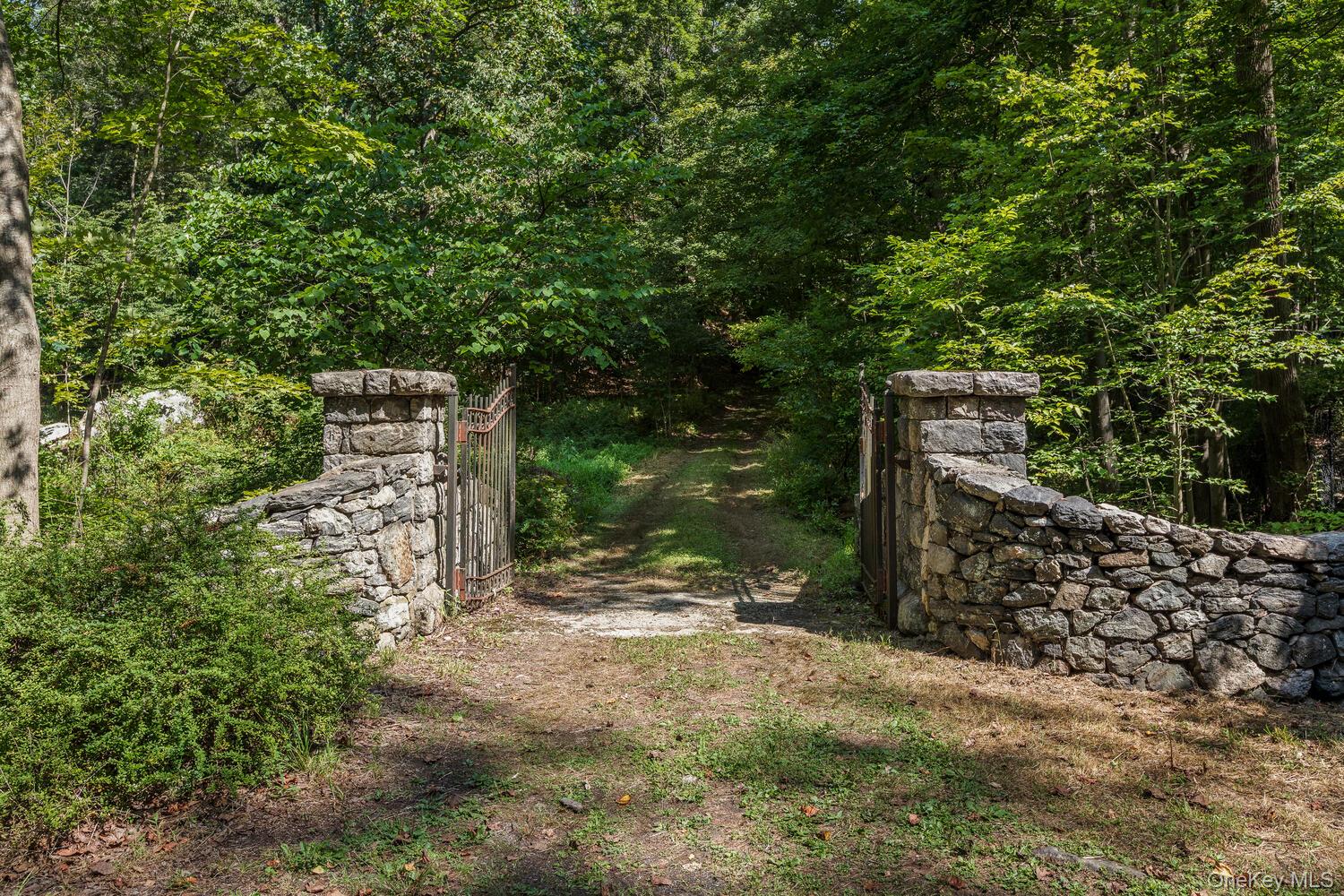 81 Glendale Road Ossining, NY 10562 - Photo 36 of 37 Wellcome to 81 Glendale Rd. View to the property from the entrance gate