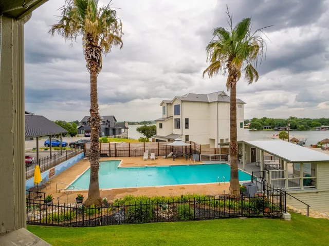 $389,000 | 604 Highcrest Drive, Unit 722, Granite Shoals, TX 78654