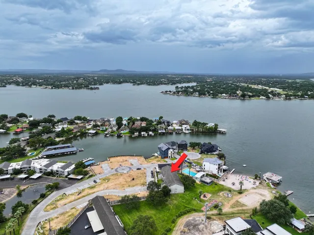 $389,000 | 604 Highcrest Drive, Unit 722, Granite Shoals, TX 78654