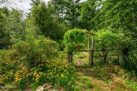 $3,250,000 | 651 Hayes Hill Road, New Marlborough, MA 01244
