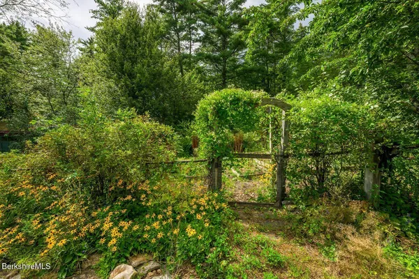 $3,250,000 | 651 Hayes Hill Road, New Marlborough, MA 01244