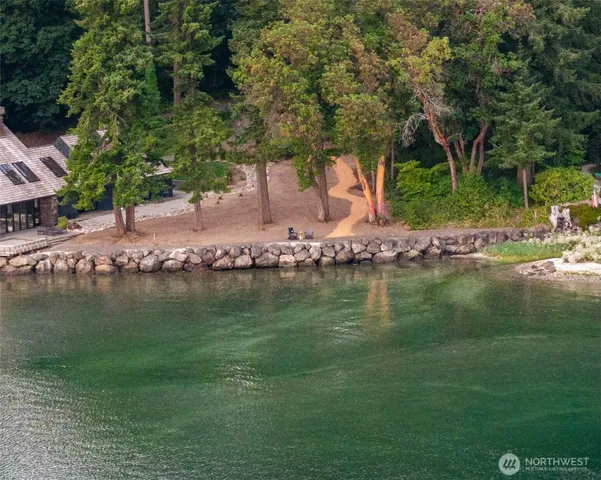 a view of a lake with houses