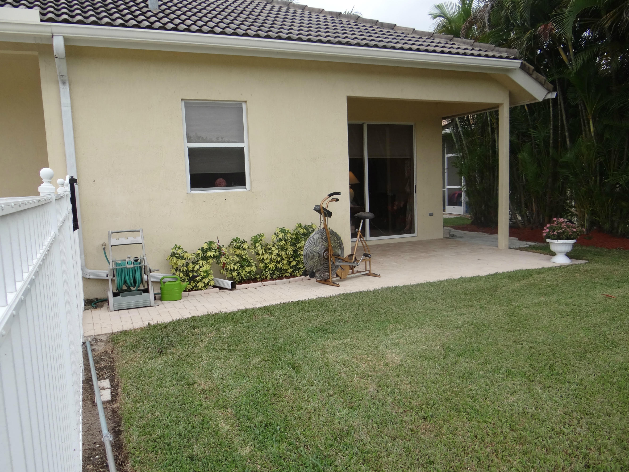 21198 Falls Ridge Way Boca Raton, FL 33428 - Photo 6 of 35 2013 pictures 996