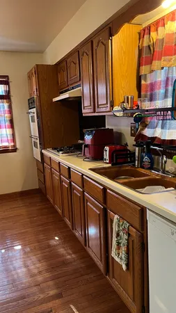 $2,000 | 647 North May Street, Aurora, IL 60506