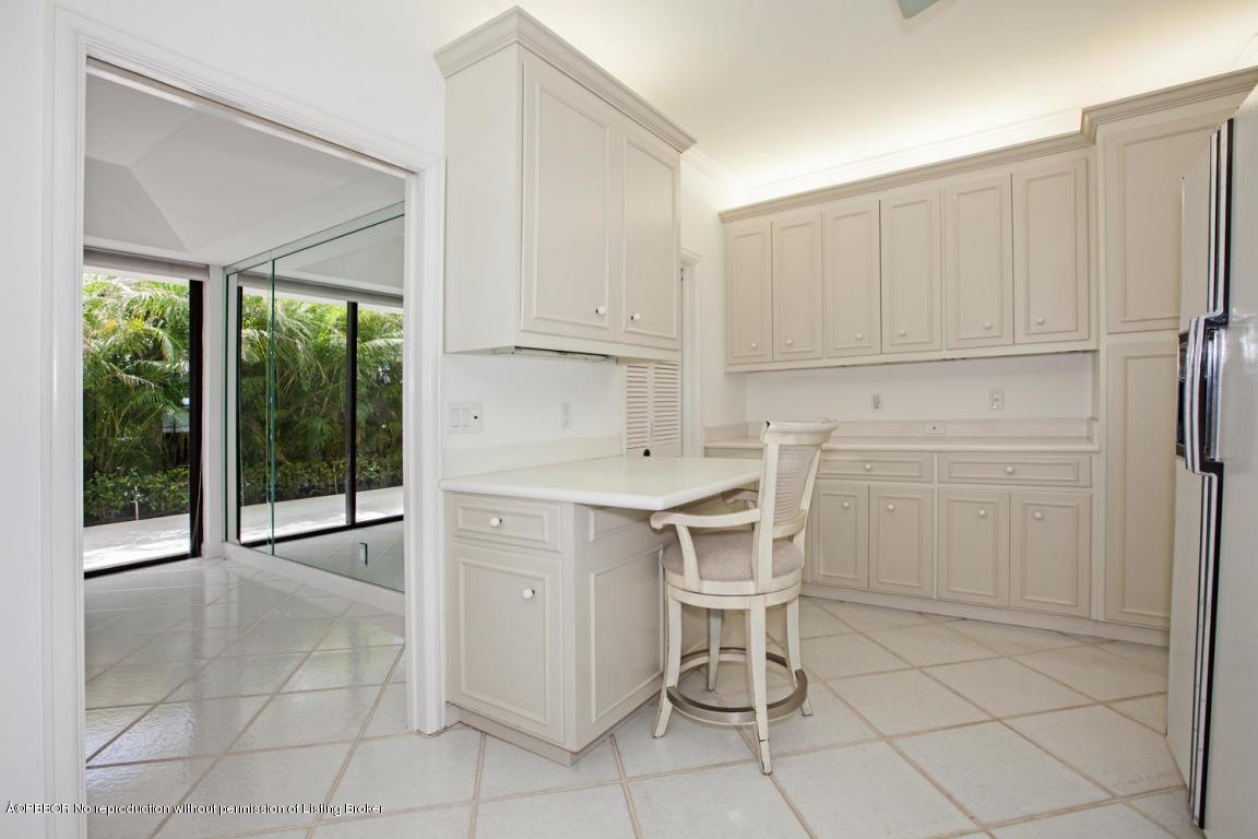 2155 Ibis Isle Road, Unit 3 Palm Beach, FL 33480 - Photo 14 of 39 14 Kitchen
