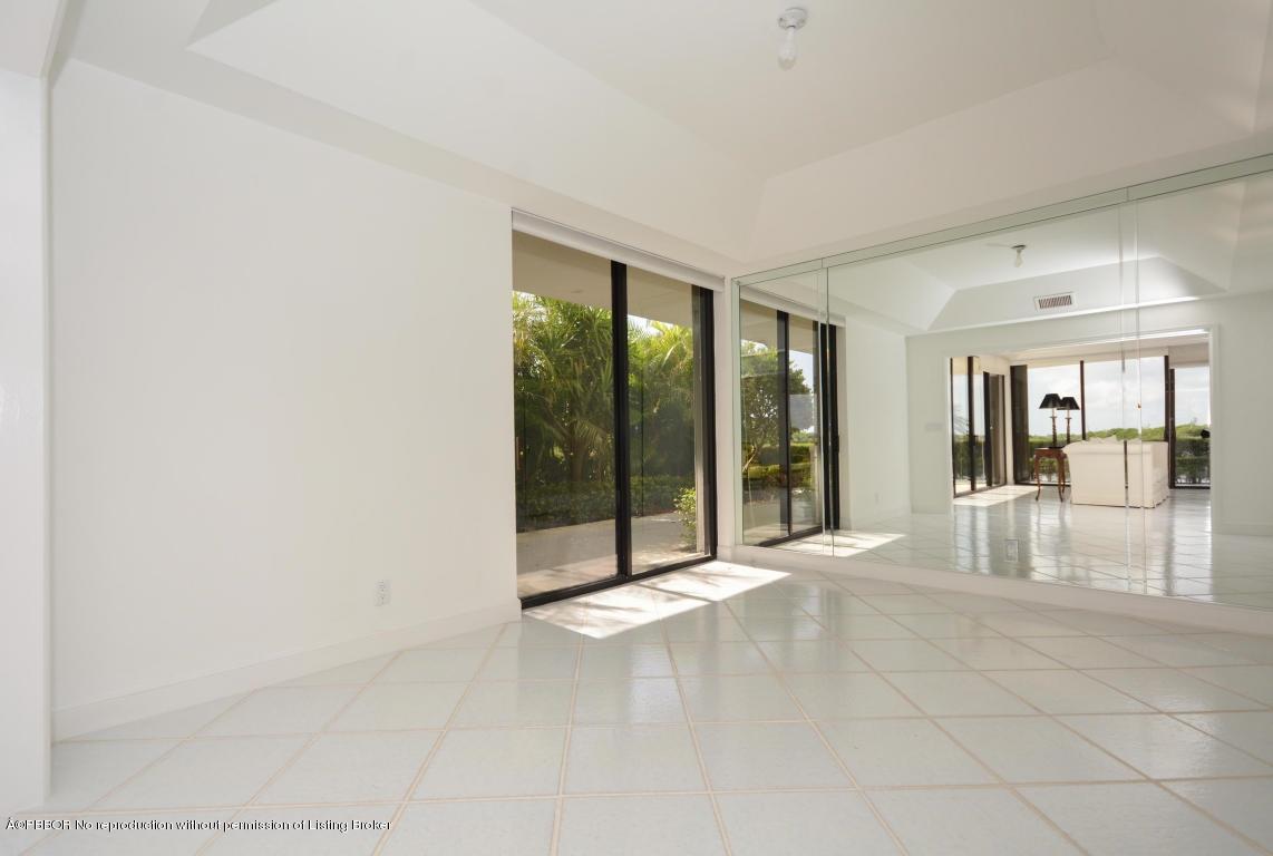 2155 Ibis Isle Road, Unit 3 Palm Beach, FL 33480 - Photo 8 of 39 8 Dining Room