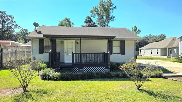 $1,400 | 113 Apricot Street, Belle Chasse, LA 70037