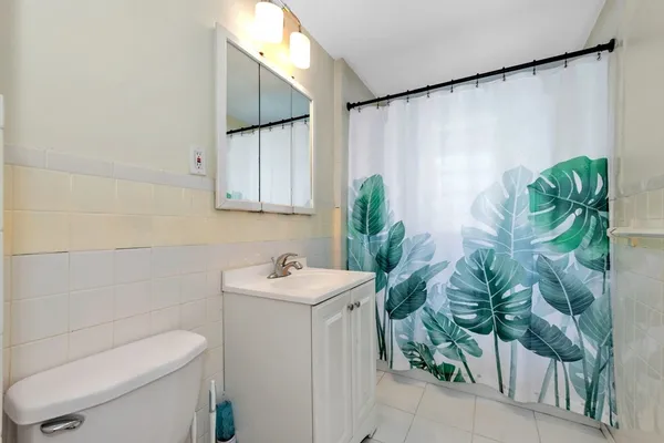 $5,200 | 299-301 Alewife Brook Parkway, Unit 2, Somerville, MA 02144