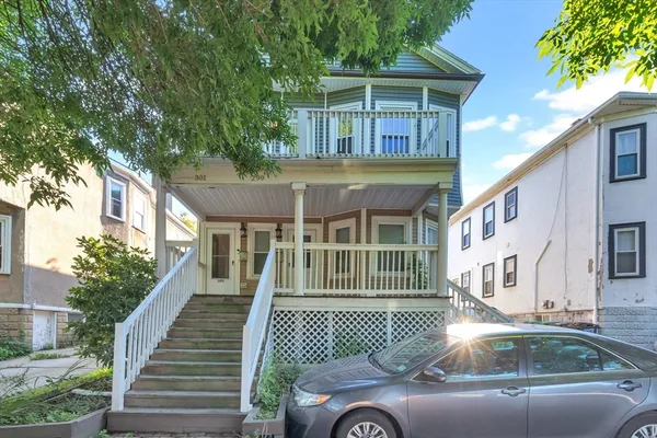 $5,200 | 299-301 Alewife Brook Parkway, Unit 2, Somerville, MA 02144