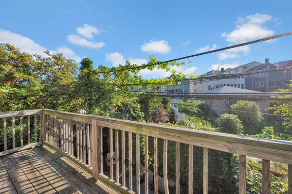 $5,200 | 299-301 Alewife Brook Parkway, Unit 2, Somerville, MA 02144