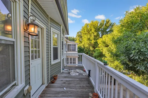 $5,200 | 299-301 Alewife Brook Parkway, Unit 2, Somerville, MA 02144