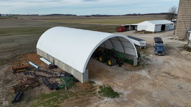 $1 | 11611 Dale Road, Dale, IN 47523