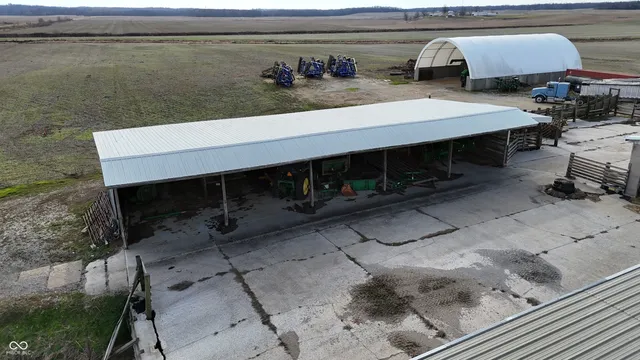 $1 | 11611 Dale Road, Dale, IN 47523