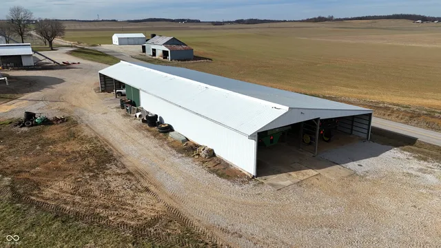 $1 | 11611 Dale Road, Dale, IN 47523