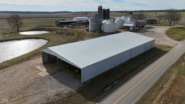 $1 | 11611 Dale Road, Dale, IN 47523