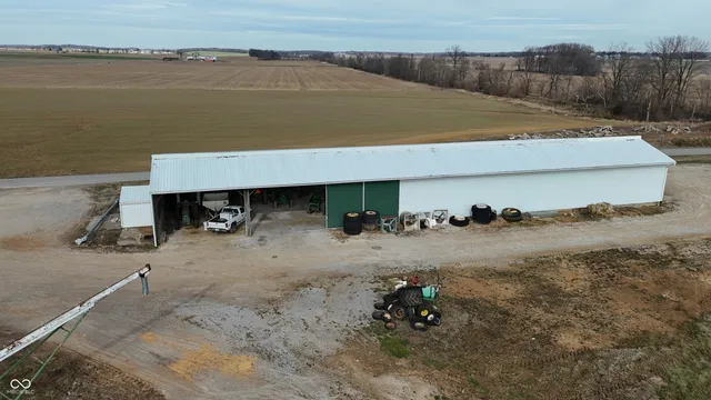 $1 | 11611 Dale Road, Dale, IN 47523