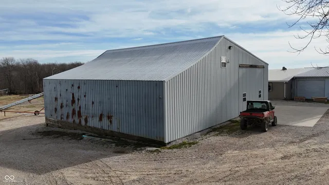 $1 | 11611 Dale Road, Dale, IN 47523