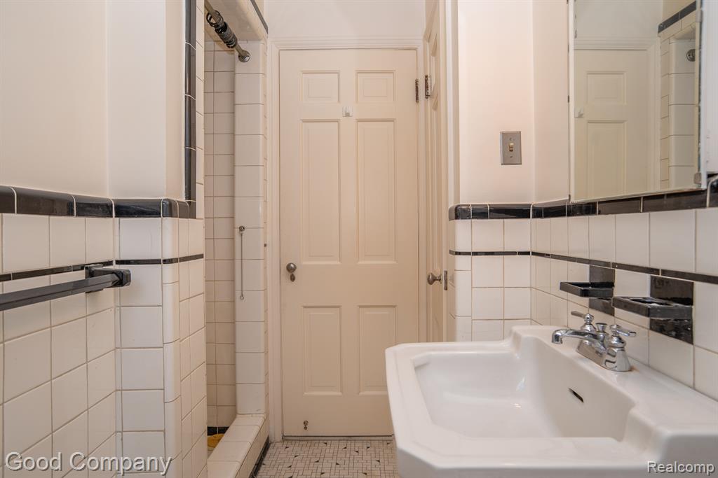 20151 Stratford Road Detroit, MI 48221 - Photo 38 of 44