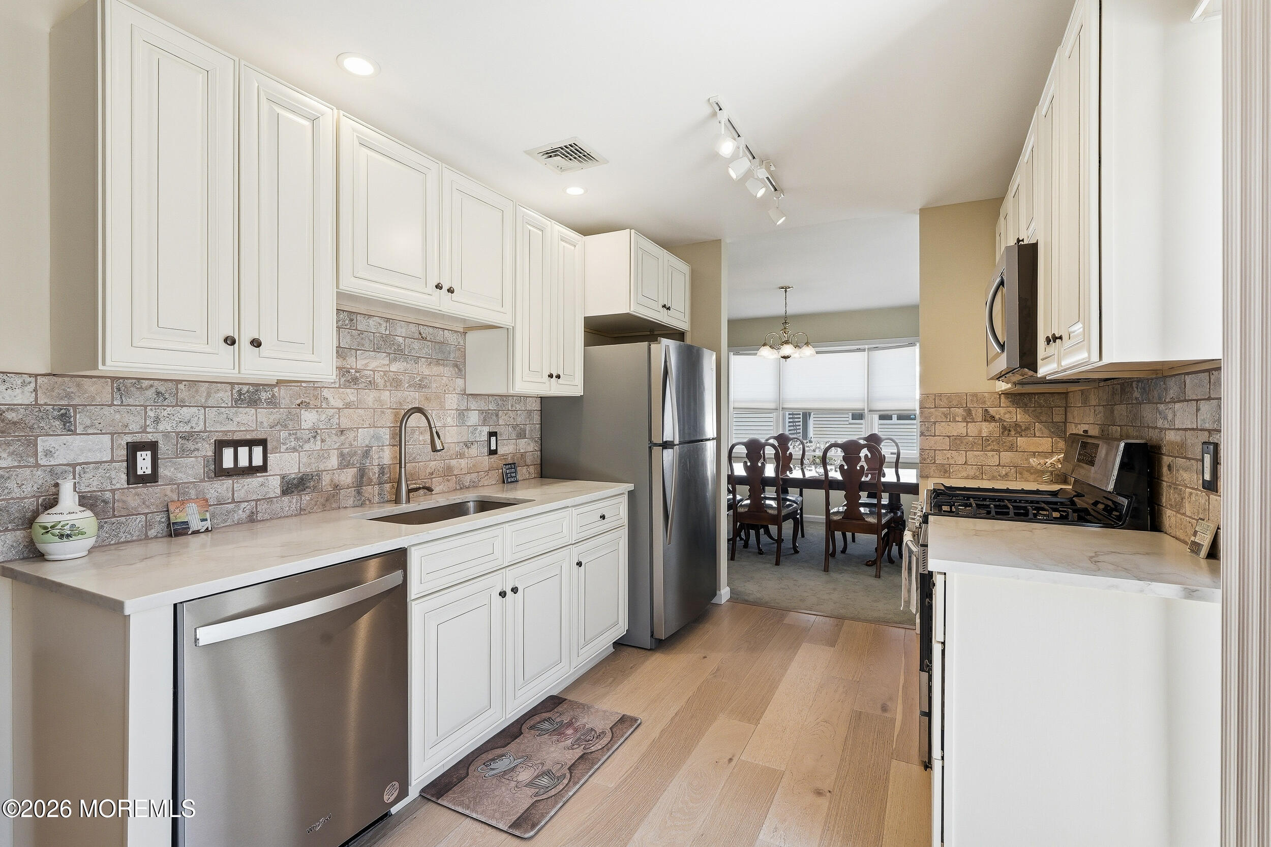 514 Avon Road Pine Beach, NJ 08741 - Photo 12 of 45 025