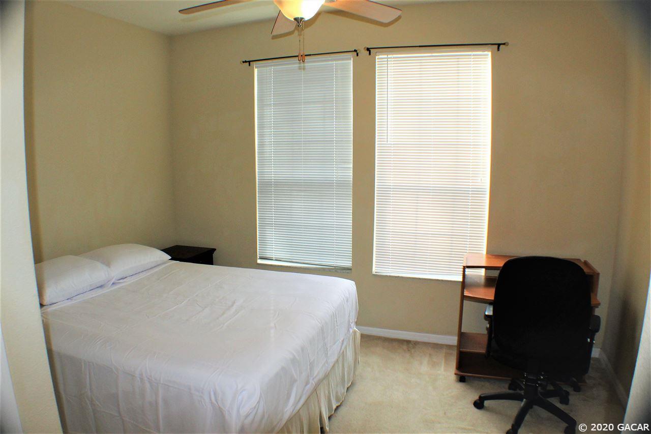 1142 Southwest 9th Road, Unit 201 Gainesville, FL 32601 - Photo 18 of 25
