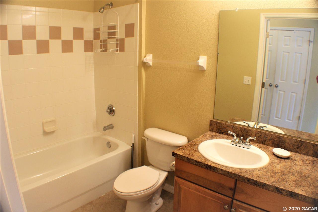 1142 Southwest 9th Road, Unit 201 Gainesville, FL 32601 - Photo 19 of 25