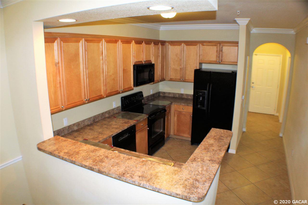 1142 Southwest 9th Road, Unit 201 Gainesville, FL 32601 - Photo 10 of 25