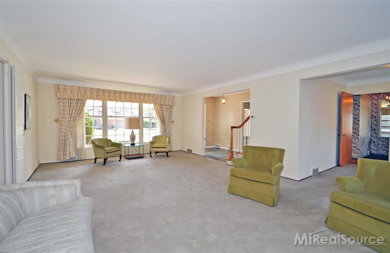 50 Shoreham Road Grosse Pointe, MI 48236 - Photo 6 of 30 31189346-5.JPG