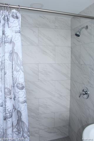 16543 Riverside Street Livonia, MI 48154 - Photo 29 of 33 Gallery Image 29