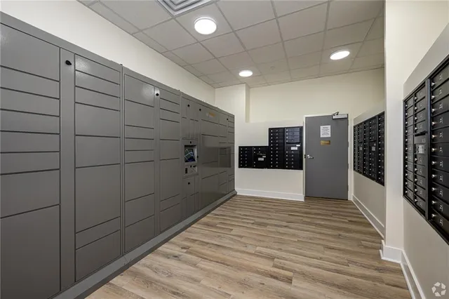 $2,600 | 3100 Lake Villa Drive, Metairie, LA 70002