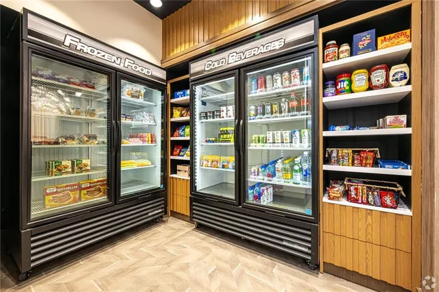 $2,600 | 3100 Lake Villa Drive, Metairie, LA 70002