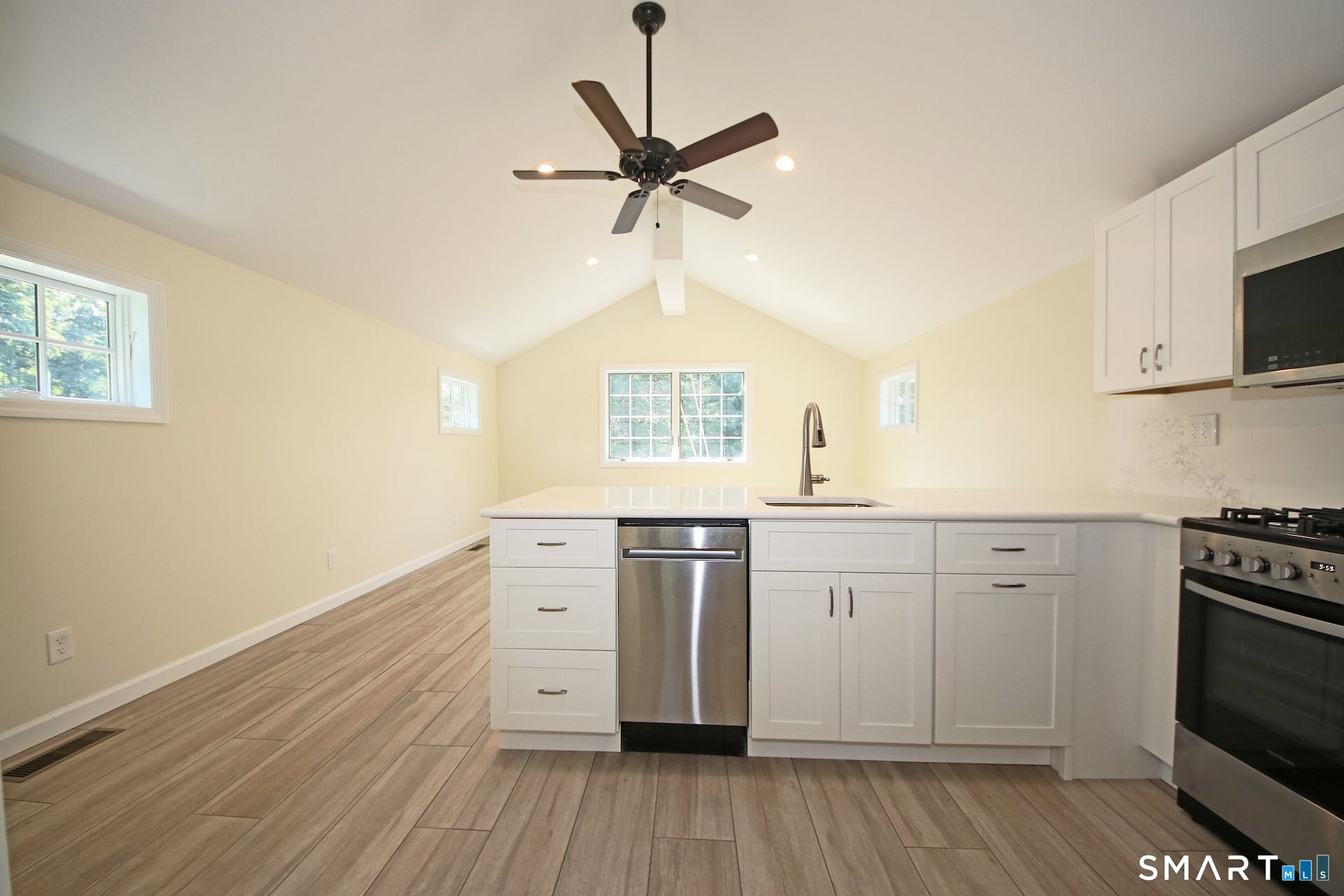3509 Redding Road Fairfield, CT 06824 - Photo 15 of 27 Gallery Image 15