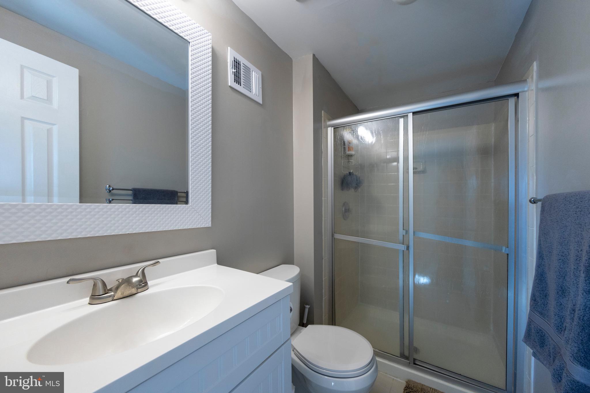 13974 Winding Ridge Lane Centreville, VA 20121 - Photo 12 of 18 Gallery Image 12