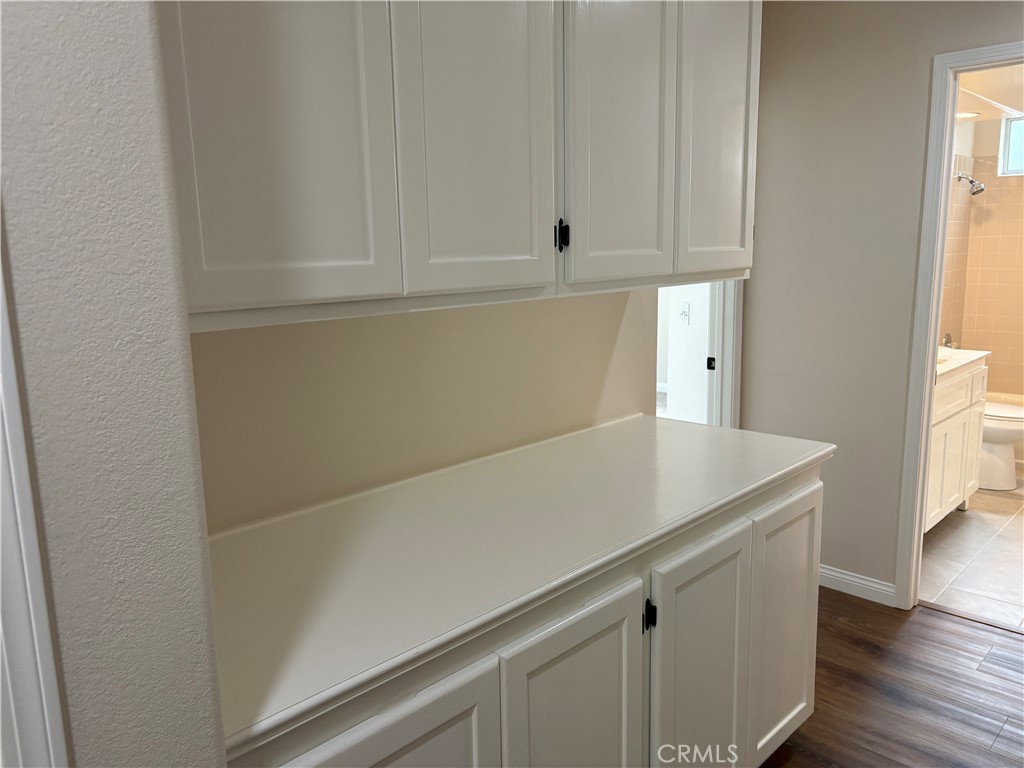 28999 Clear Spring Lane Highland, CA 92346 - Photo 13 of 32 Cupboards