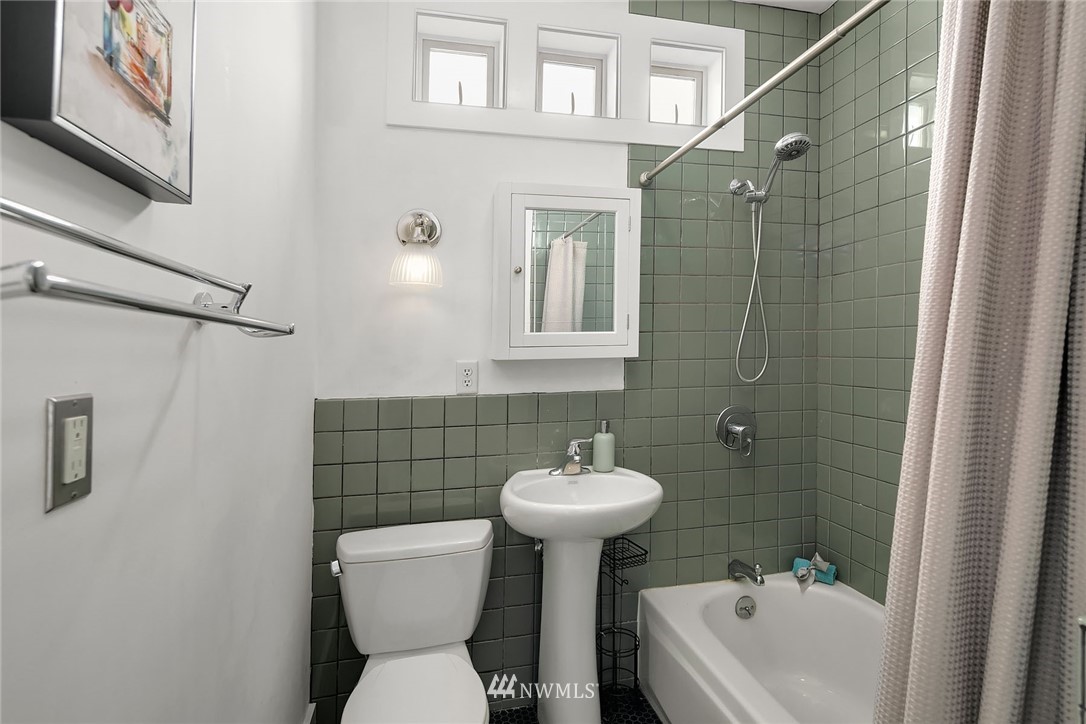 1634 North 53rd Street Seattle, WA 98103 - Photo 21 of 23 Gallery Image 21