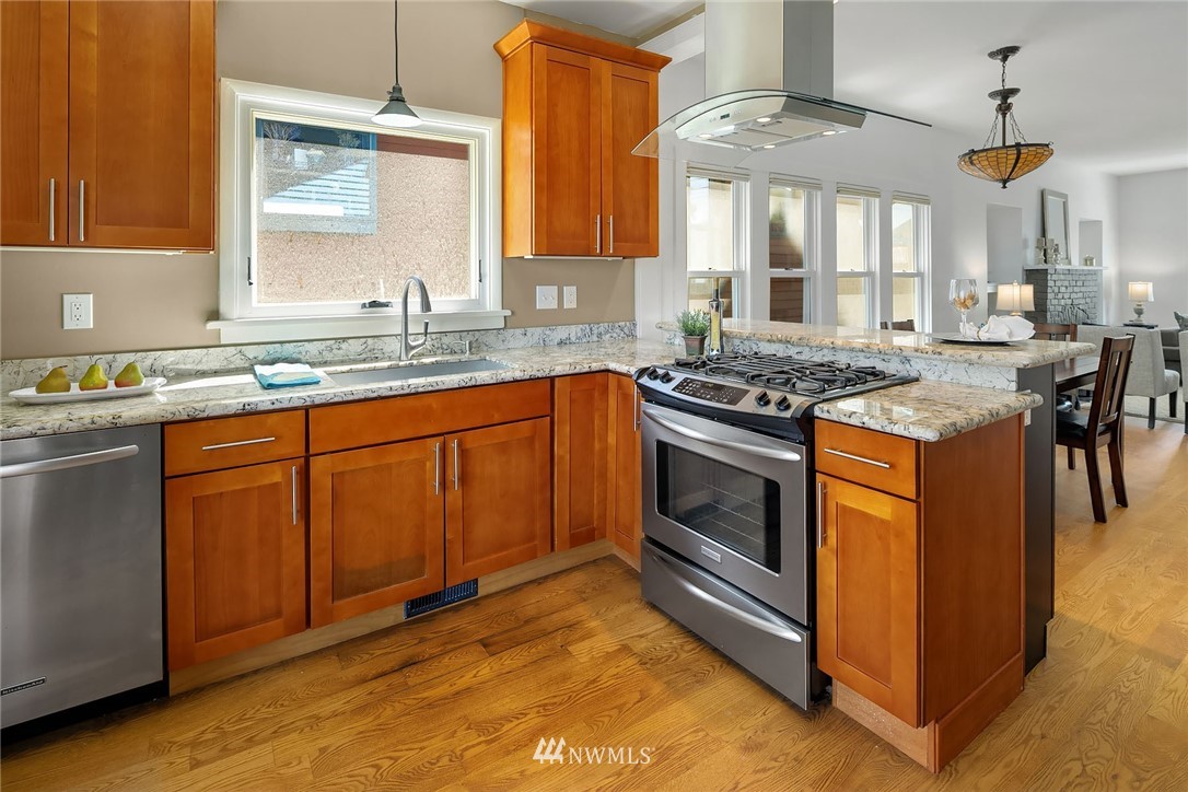 1634 North 53rd Street Seattle, WA 98103 - Photo 6 of 23 Gallery Image 6