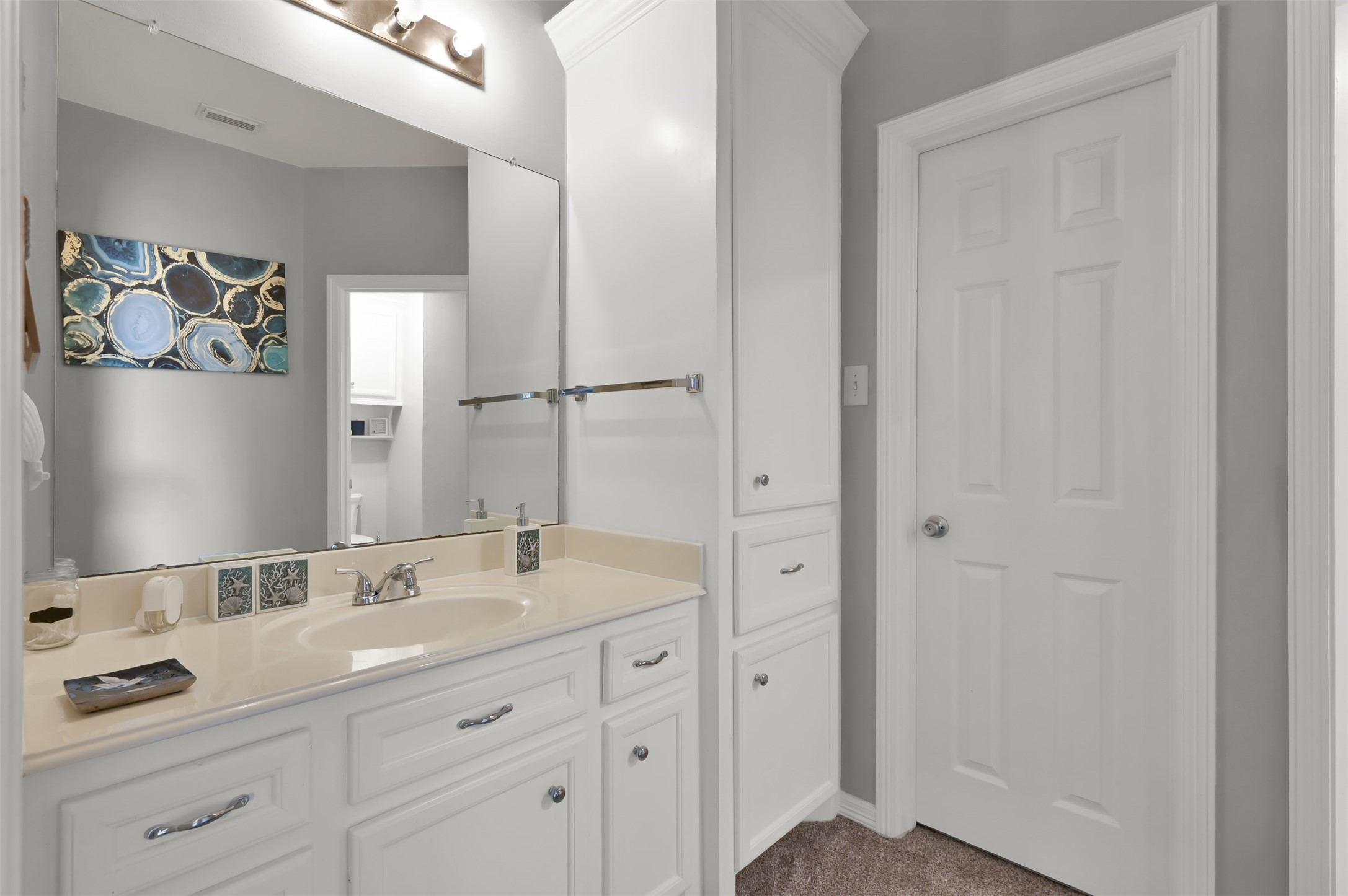 9706 Chipstead Court Spring, TX 77379 - Photo 33 of 44 This room has a Jack and Jill bathroom connected with a walk in closet.