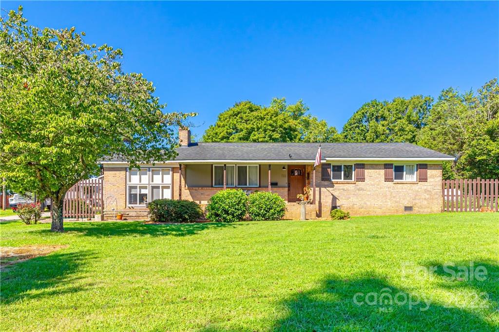 723 Shearers Road Mooresville, NC 28115 - Photo 1 of 4 Gallery Image 1