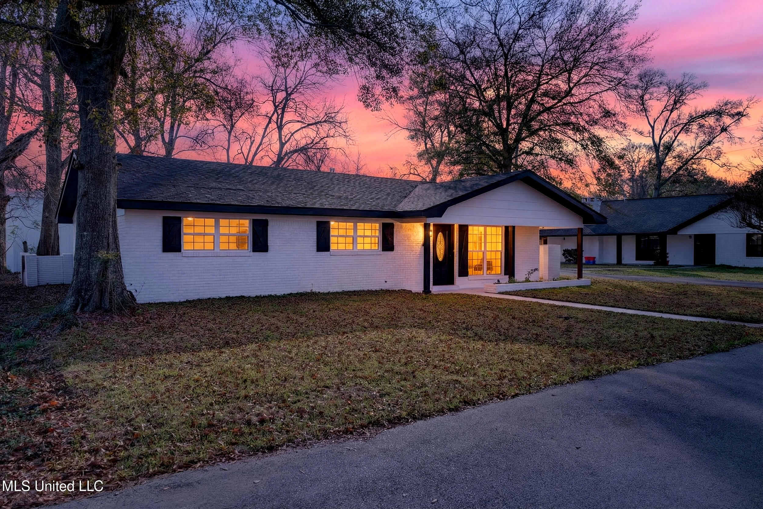 617 Mill Street Picayune, MS 39466 - Photo 58 of 62 4_a7408276twilight - Copy