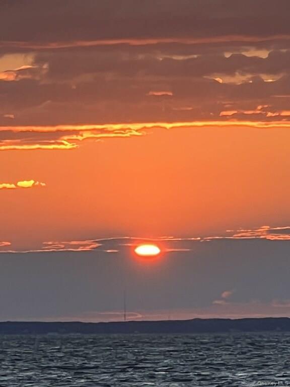 42 Towd Point Road Southampton, NY 11968 - Photo 21 of 26 a view of an ocean and beach