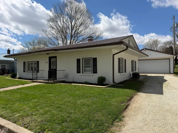 $154,000 | 504 Indiana Avenue, Veedersburg, IN 47987