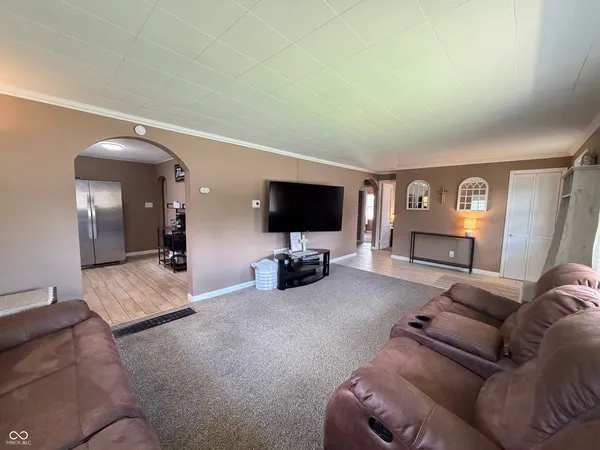 $154,000 | 504 Indiana Avenue, Veedersburg, IN 47987
