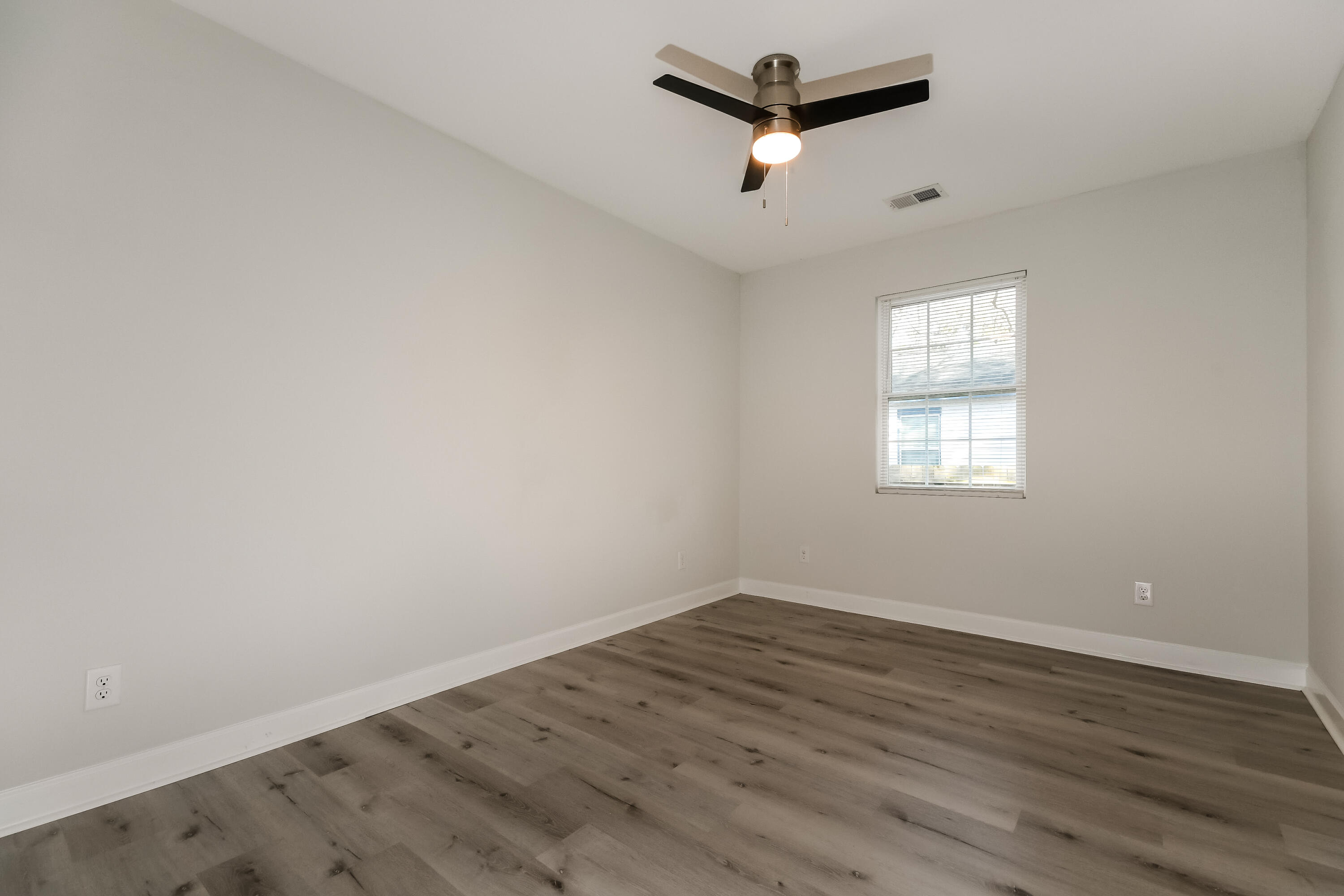 2741 Ranger Drive North Charleston, SC 29405 - Photo 12 of 16 12-photo-Bedroom-b437f989-77ea-4d3d-aa74