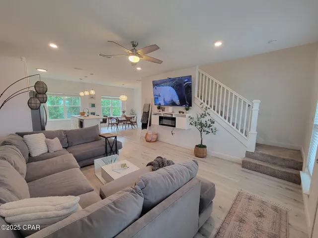 $2,150 | 652 Helen Avenue, Panama City, FL 32401