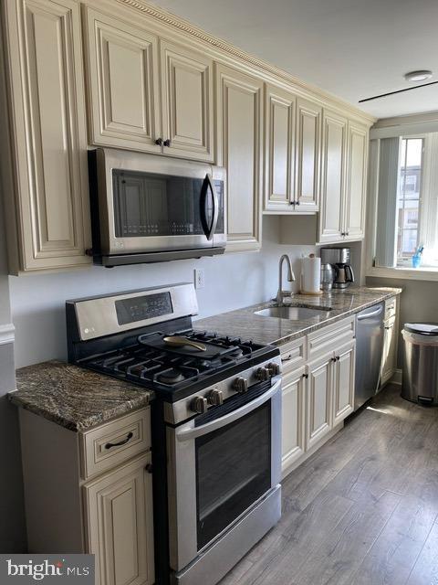 4216 Lawnside Road Philadelphia, PA 19154 - Photo 15 of 48 Kitchen