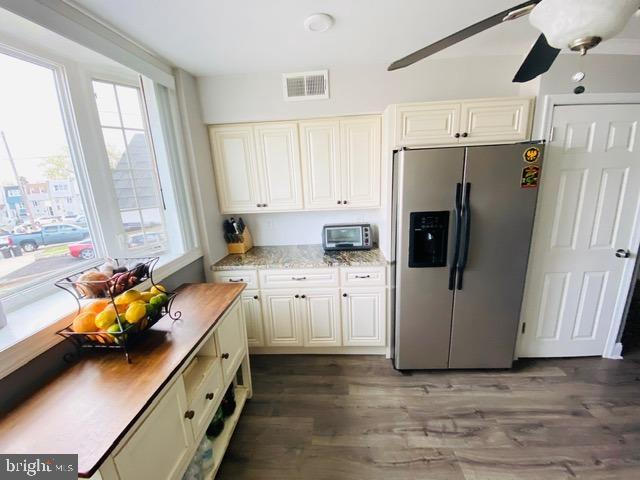 4216 Lawnside Road Philadelphia, PA 19154 - Photo 17 of 48 Kitchen