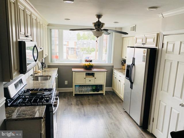 4216 Lawnside Road Philadelphia, PA 19154 - Photo 21 of 48 Kitchen