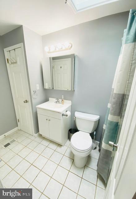 4216 Lawnside Road Philadelphia, PA 19154 - Photo 33 of 48 Hall Bath